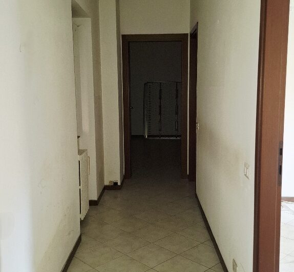 San Martino in Strada, centro paese, 3 locali + servizi