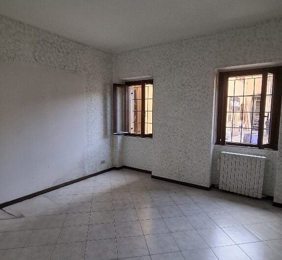 San Martino in Strada, centro paese, 3 locali + servizi