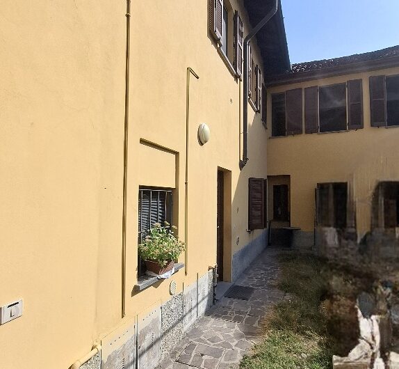 San Martino in Strada, centro paese, 3 locali + servizi