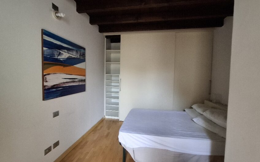 Lodi, Zona Giardini,a due passi dal centro, 2 loc. + cantina