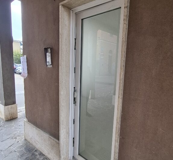 San Martino in Strada, centro paese, 3 locali con box