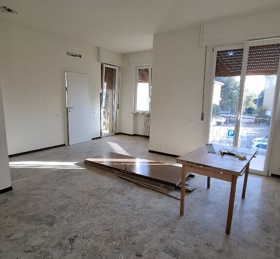 San Martino in Strada, centro paese, 3 locali con box